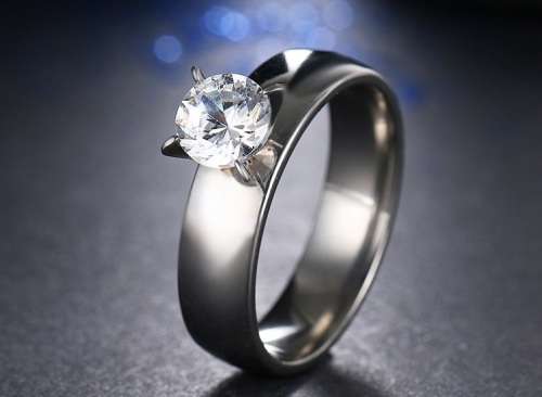 100% Pure 6 mm  Princess Cut Ring With Simulated Diamond (SILVER)**R 999** Size 8; 10 US