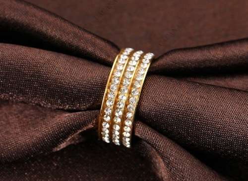 RETAIL PRICE:R2 499 (NEVER FADE) Titanium Ring 8 mm Size 9 US (GOLD ONLY)