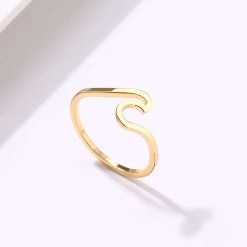 RETAIL PRICE:R 999 (NEVER FADE)Titanium Wave Ring Size 8 US (SILVER ONLY)