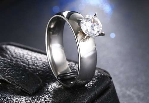 Titanium Princess Cut Ring With Simulated Diamond Size 8; 9 US *R 599* (SILVER)