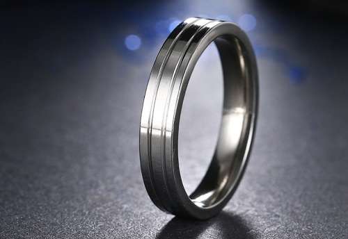 Titanium Ring  **R 899** (SILVER) Size 10 US
