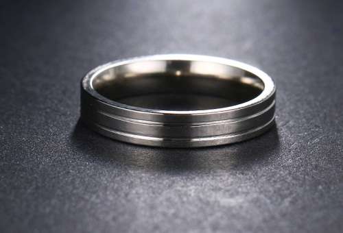 Titanium Ring  **R 899** (SILVER) Size 10 US