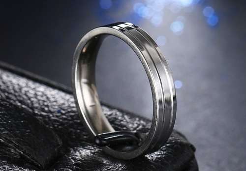 Titanium Ring  **R 899** (SILVER) Size 10 US