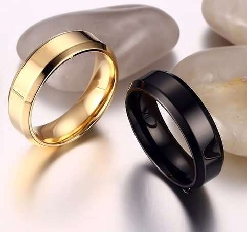 Retail Price R 1 100 Titanium Men's Ring 8 mm Size 10 US (Black)