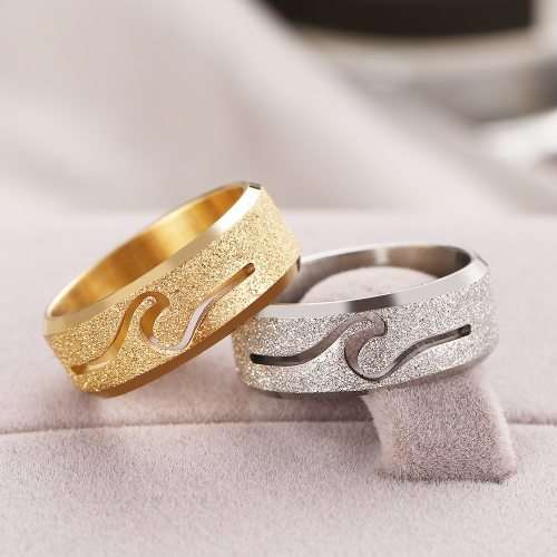 RETAIL PRICE:R1 299 (NEVER FADE) Frosted Titanium Wave Ring Size 10 US (SILVER ONLY)
