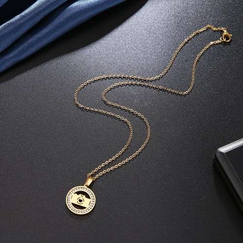 RETAIL PRICE: R 1 099 Titanium "Camera" Necklace With Simulated Diamonds 45 cm (GOLD)