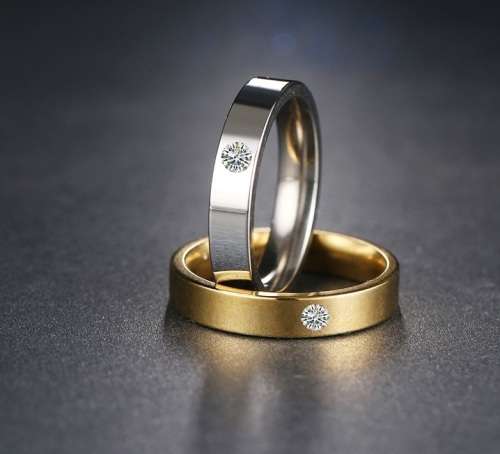 Retail Price R 1 100 Titanium Men's Ring With Simulated Diamond 4 mm Size 10 US (SILVER ONLY)