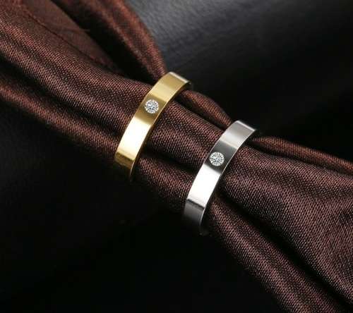 Retail Price R 1 100 Titanium Men's Ring With Simulated Diamond 4 mm Size 10 US (SILVER ONLY)