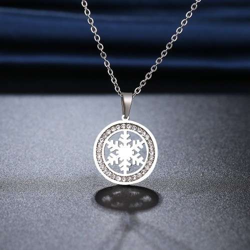 Retail Price: R 1 899 Titanium Snowflake Necklace With Simulated Diamonds 45 cm (SILVER ONLY)