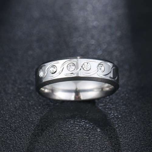 RETAIL PRICE:R1 299 (NEVER FADE) Titanium Ring With Size 11 US (SILVER ONLY)