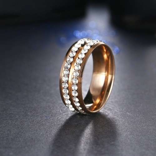 RETAIL PRICE: R 1 899 Titanium (NEVER FADE) Ring With Simulated Diamonds Size 10 US (ROSE GOLD ONLY)