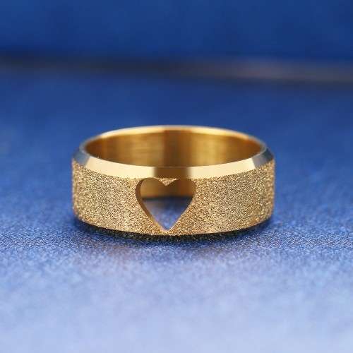 RETAIL PRICE:R 999 (NEVER FADE) Titanium Heart Ring Size 6 US (GOLD ONLY)