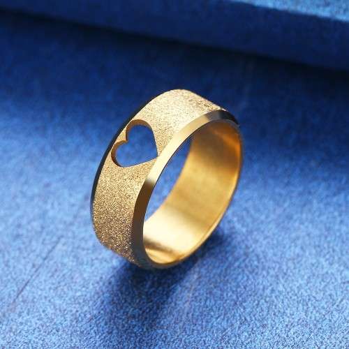 RETAIL PRICE:R 999 (NEVER FADE) Titanium Heart Ring Size 6 US (GOLD ONLY)