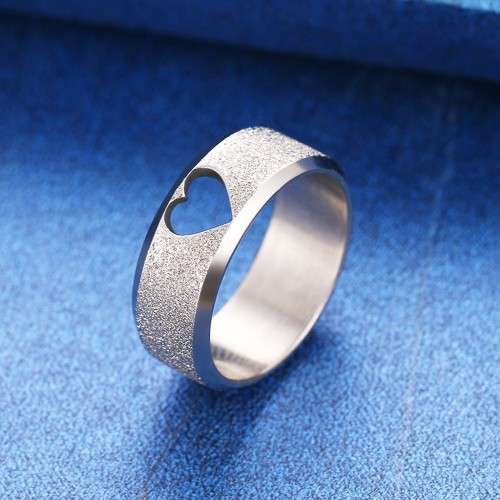 RETAIL PRICE:R 999 (NEVER FADE) Titanium Heart Ring Size 6 US (GOLD ONLY)