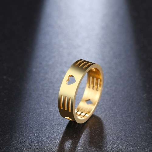 RETAIL PRICE:R 999 (NEVER FADE) Titanium Heart Ring Size 8 US (SILVER ONLY)