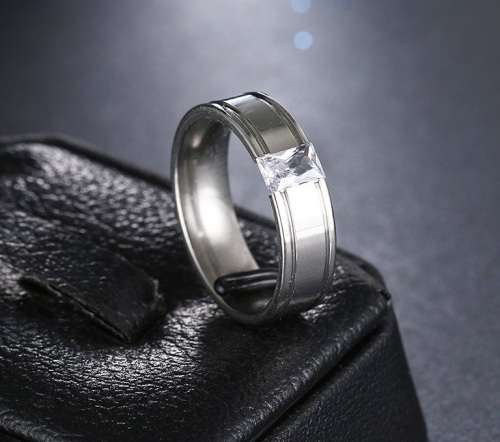 Retail Price R 2 199 (NEVER FADE) Titanium  8 mm  Ring Size 9 US (SILVER ONLY)