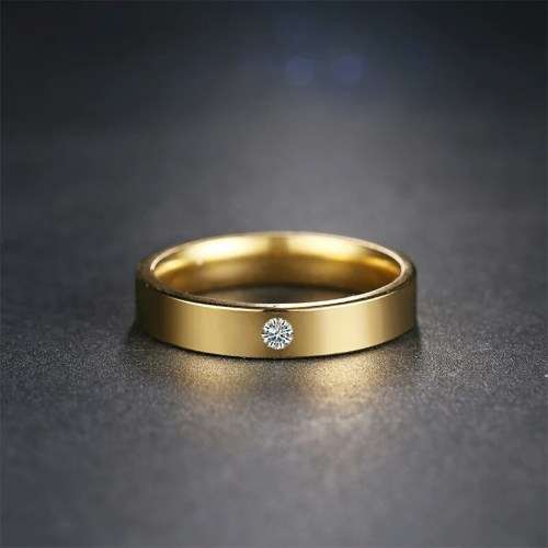 RETAIL PRICE: R 1 099 Titanium Ring With Simulated Diamond Ring Size 8 US (GOLD ONLY)