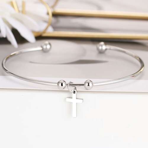 RETAIL PRICE: R 1299 Adjustable Titanium (NEVER FADE) "Cross" Charm Bangle (GOLD )