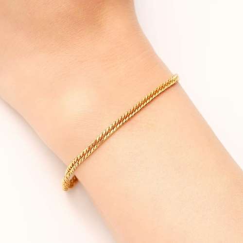 Retail Price: R 1099 (NEVER FADE)Titanium Fine Curb Chain Bracelet 22 cm (GOLD ONLY)