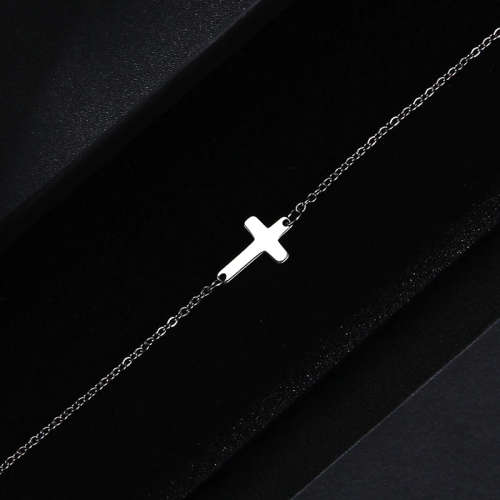 TITANIUM (NEVER FADE) `Cross` Charm Bracelet (SILVER ONLY )