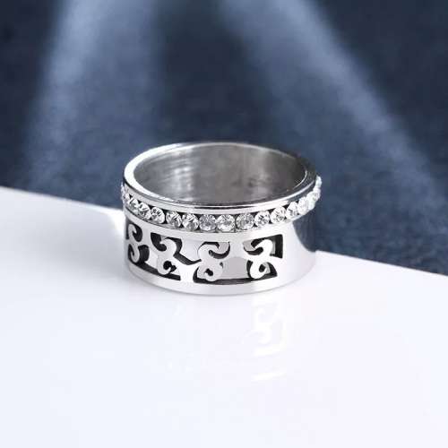 TITANIUM (NEVER FADE) Pattern Ring With Simulated Diamonds (SILVER ONLY)