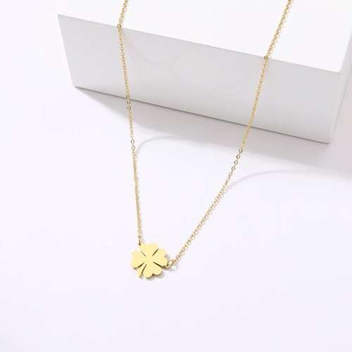 RETAIL PRICE:R1 099 Titanium ( NEVER FADE) "Clover " Necklace 45 cm (SILVER ONLY)