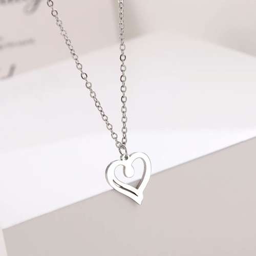 Retail Price:R1 099 (NEVER FADE)Titanium Heart Necklace 45 cm (SILVER ONLY)