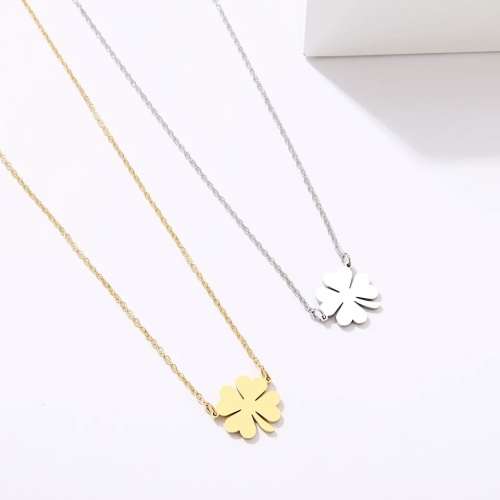 RETAIL PRICE:R1 099 Titanium ( NEVER FADE) "Clover " Necklace 45 cm (SILVER ONLY)