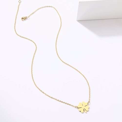 RETAIL PRICE:R1 099 Titanium ( NEVER FADE) "Clover " Necklace 45 cm (SILVER ONLY)