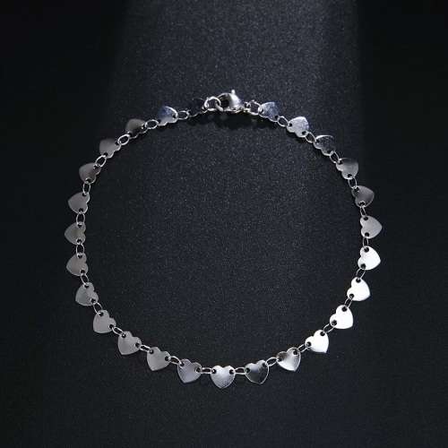 RETAIL PRICE: R 1 599 (NEVER FADE) Titanium `Hearts` Charm Bracelet 22 cm (SILVER ONLY)