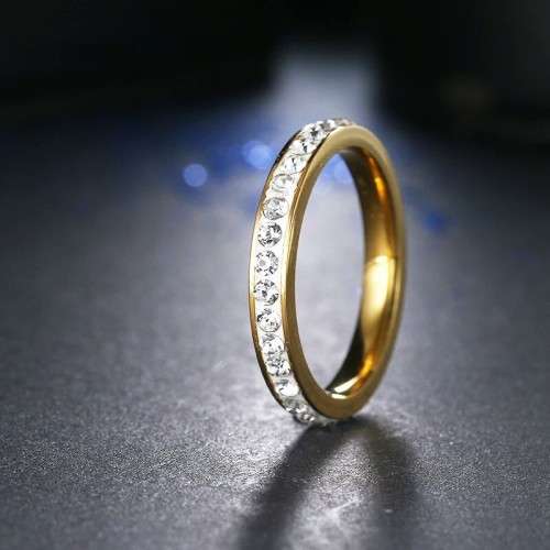 RETAIL PRICE: R 1 999 Titanium (NEVER FADE) Diamond Ring Size 9 US (SILVER ONLY)