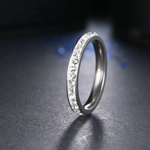 RETAIL PRICE: R 1 999 Titanium (NEVER FADE) Diamond Ring Size 9 US (SILVER ONLY)