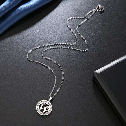 RETAIL PRICE:R 1 099 (NEVER FADE) Titanium "World Map" Necklace 45 cm (SILVER ONLY)