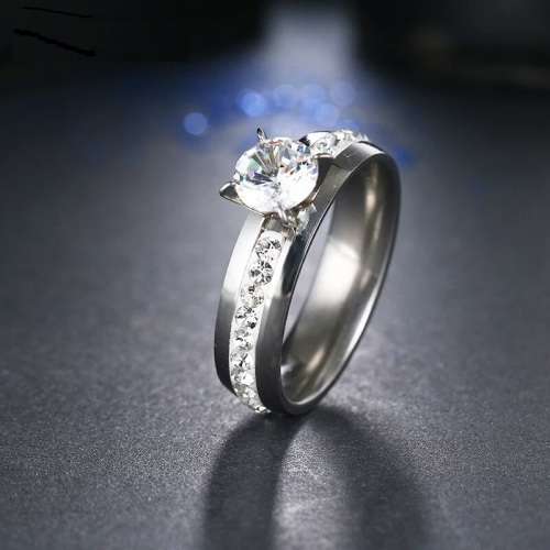 Retail Price R1299 TITANIUM (NEVER FADE) SIMULATED DIAMOND Ring SIZE 7 US (SILVER ONLY)