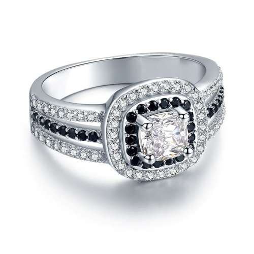 *925 STERLING SILVER 0.75CT MOISSANITE RING*