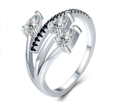 *SOLID 925 STERLING SILVER 0.75 CT THREE STONE RING*