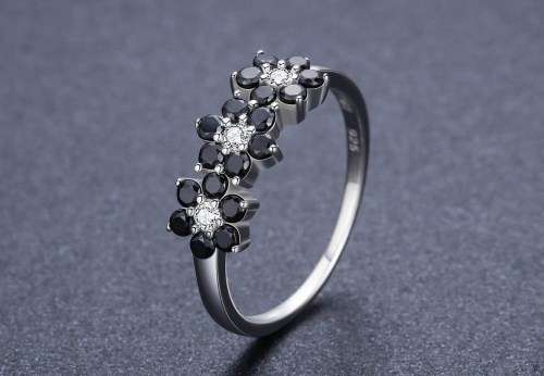 *925 STERLING SILVER 0.5CT FLOWER RING *