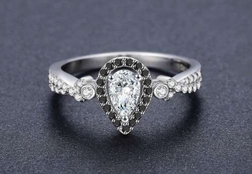 * 0.5 CT SOLID 925 STERLING SILVER TEAR DROP CUT RING*