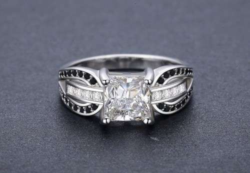 * 2 CT SOLID 925 STERLING SILVER BEZEL CUT RING*