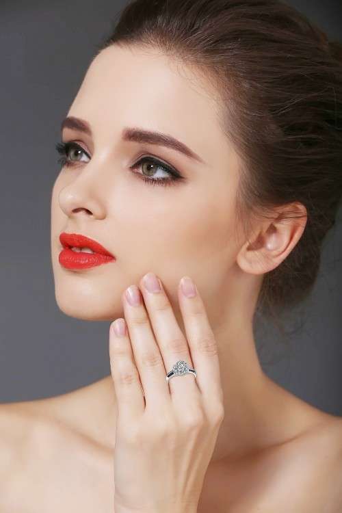 * 0.75 CT SOLID 925 STERLING SILVER CLUSTER RING*