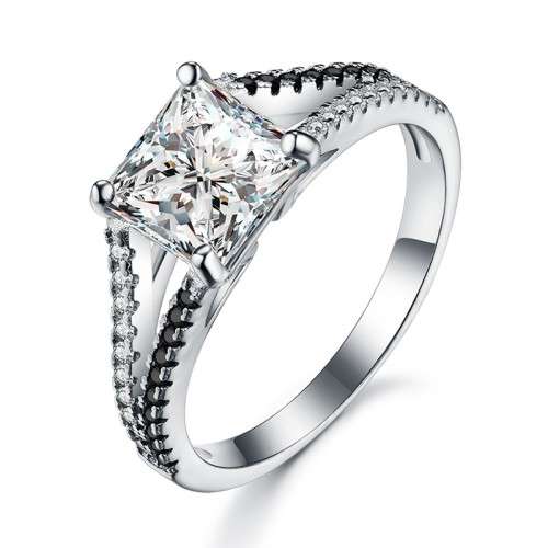 *SOLID 925 STERLING SILVER PRINCESS CUT RING *