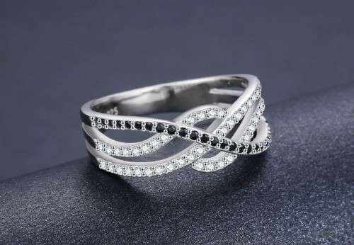 *SOLID 925 STERLING SILVER CROSS OVER RING *