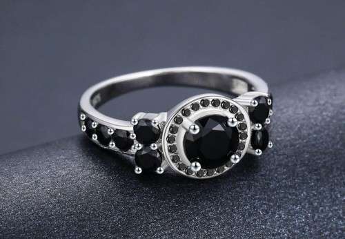 *1.25 CT SOLID 925 STERLING SILVER BLACK SPINEL HALO RING*