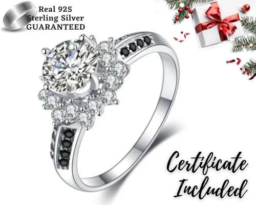 * 0.75 CT SOLID 925 STERLING SILVER CLUSTER RING*