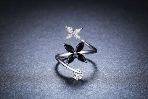 *0.75ct SOLID 925 STERLING SILVER MODERN FLOWER RING *