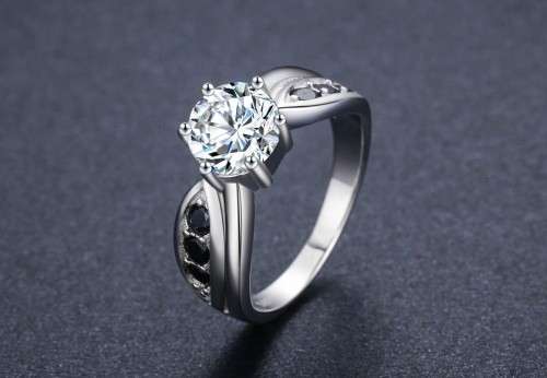 * 1.5 CT SOLID 925 STERLING SILVER RING*