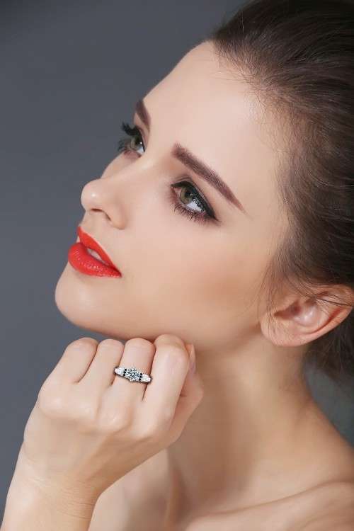 *1.5ct SOLID 925 STERLING SILVER MODERN RING *