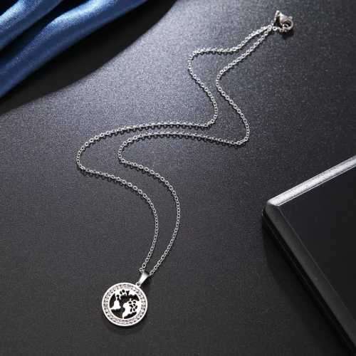 Retail Price R999 TITANIUM (NEVER FADE) WORLD MAP Necklace 45cm (SILVER ONLY)
