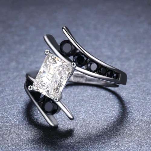 *CLEARANCE SALE* 2 CT SOLID 925 STERLING SILVER MODERN RING SIZE 8 US