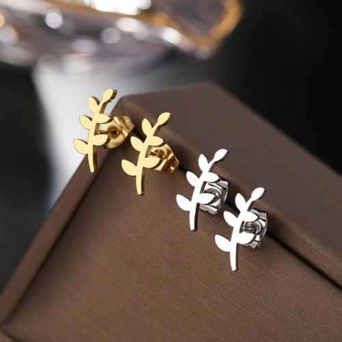 Retail Price R699 TITANIUM (NEVER FADE) LEAF Earrings (GOLD ONLY)